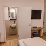 אורחן Chaplin